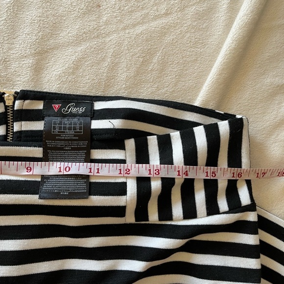 Guess Brand Black and White Mini Pencil Skirt for Casual Wear - Picture 4 of 5